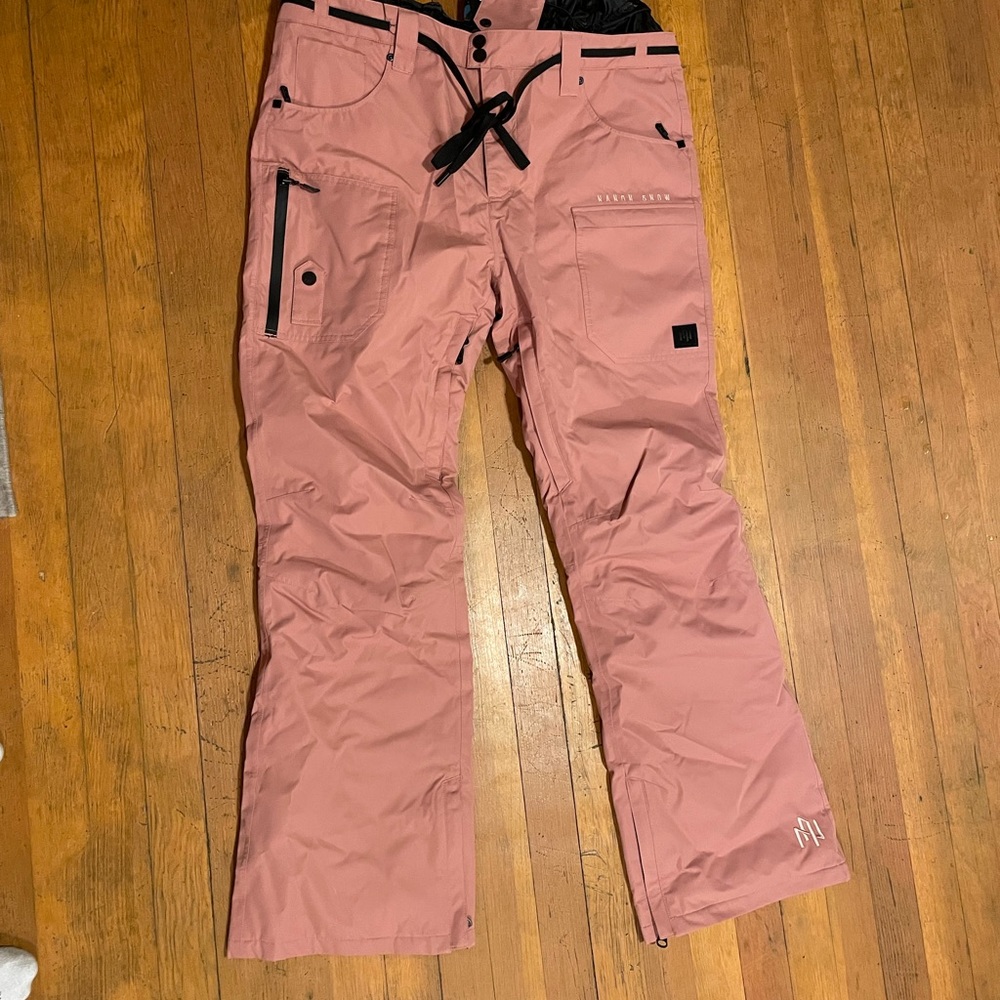 Women's Nandn Unisex Winter Outdoor Skylark Utility Snow Pants NWT’s Snow/ski